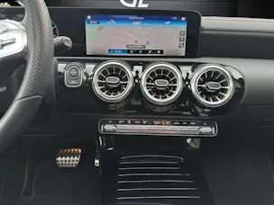 Mercedes-Benz CLA SB 250 Sw. Star 4M 7G