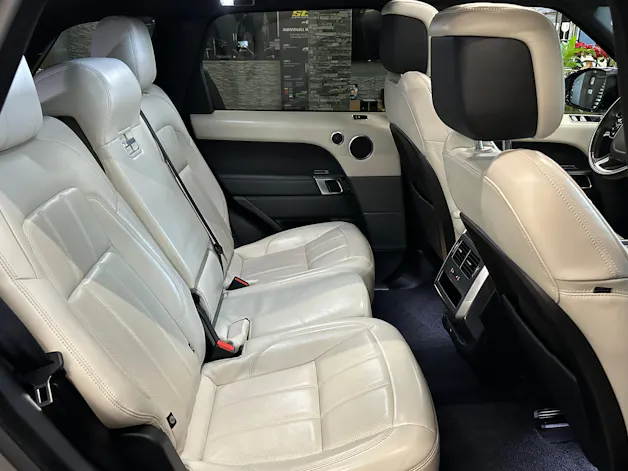 Land Rover Range Rover Sport 3.0 SDV6 HSE Dynamic Automatic ( 7 Sitze )