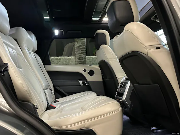Land Rover Range Rover Sport 3.0 SDV6 HSE Dynamic Automatic ( 7 Sitze )