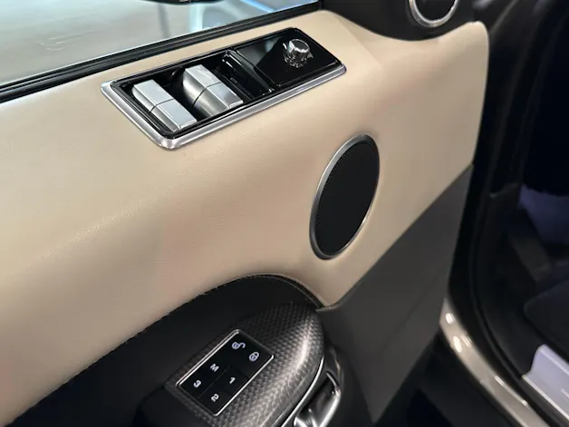 Land Rover Range Rover Sport 3.0 SDV6 HSE Dynamic Automatic ( 7 Sitze )