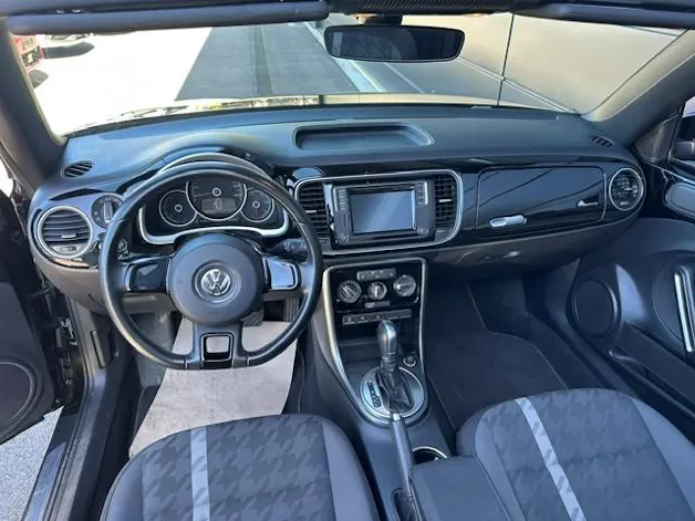VW Beetle Cabriolet 1.2 TSI BMT Design DSG