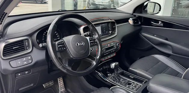 Kia Sorento 2.2 CRDI Style 7P. Automatic