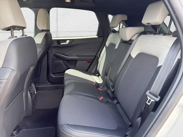Ford Kuga 2.5 Hybrid Sound Edition 4x4