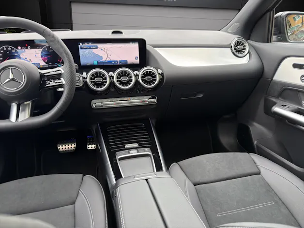 Mercedes-Benz GLA 200 Night Star 7G-DCT
