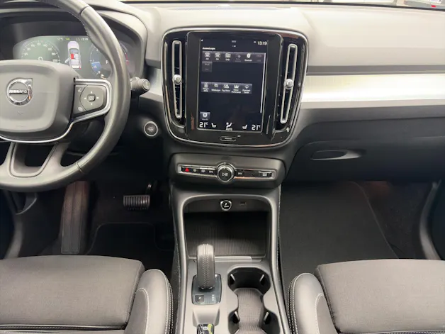 Volvo XC40 2.0 D4 Momentum AWD