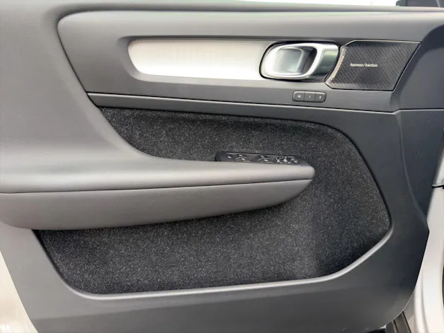 Volvo XC40 2.0 D4 Momentum AWD