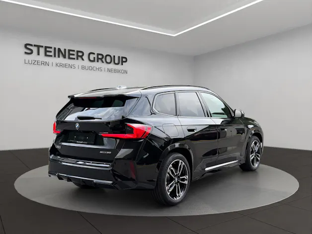 BMW iX1 xDrive 30 M Sport