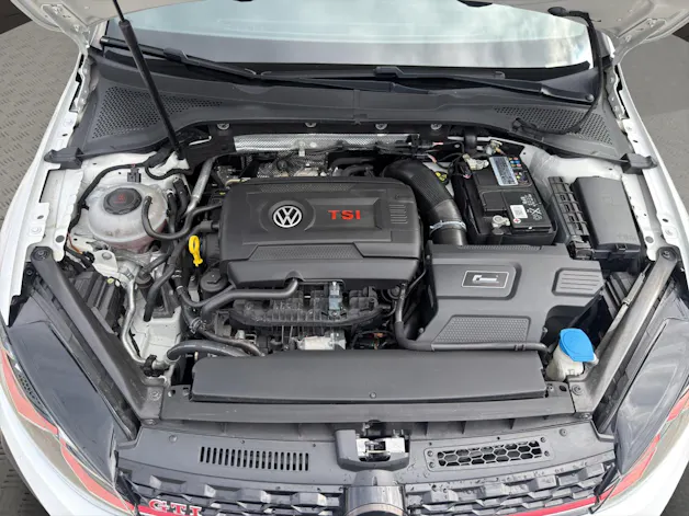 VW Golf 2.0 TSI GTI Performance