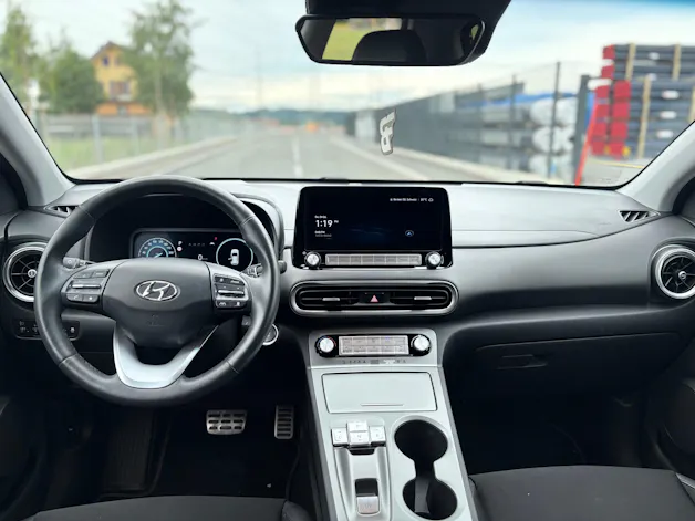 Hyundai Kona EV Amplia