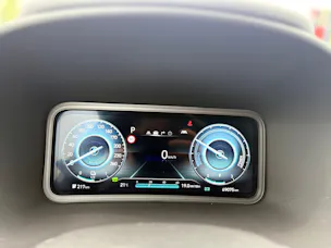 Hyundai Kona EV Amplia