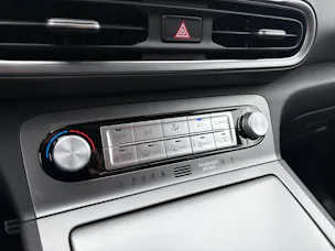 Hyundai Kona EV Amplia