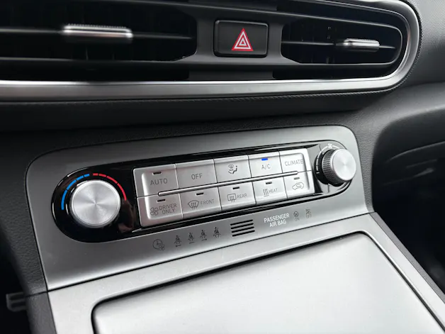Hyundai Kona EV Amplia