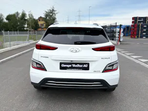 Hyundai Kona EV Amplia