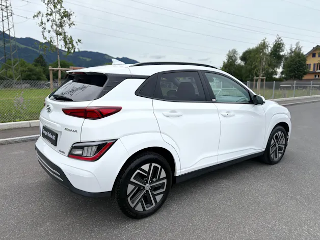 Hyundai Kona EV Amplia