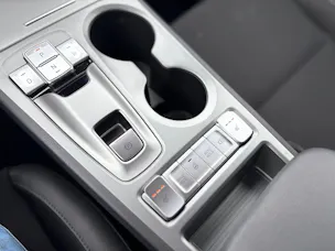Hyundai Kona EV Amplia