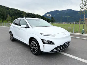 Hyundai Kona EV Amplia