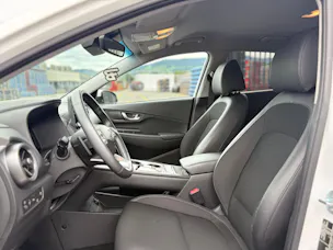 Hyundai Kona EV Amplia