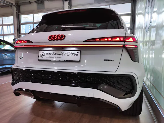 Audi Q3 SUV 2.0 TFSI S-line quattro S-Tronic