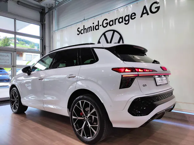 Audi Q3 SUV 2.0 TFSI S-line quattro S-Tronic