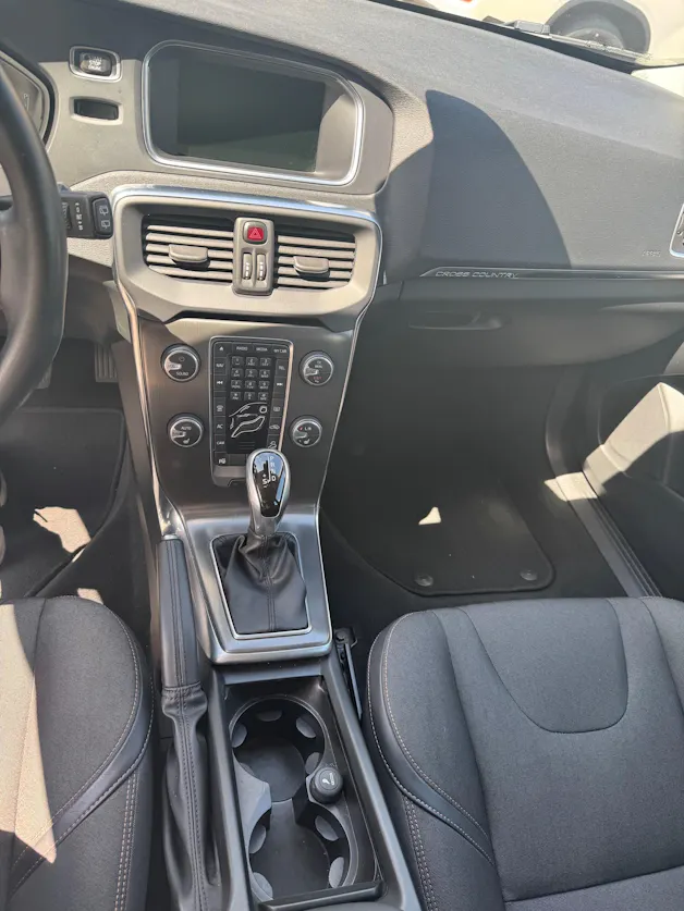 Volvo V40 Cross Country T4 2.0 AWD Momentum Geartronic