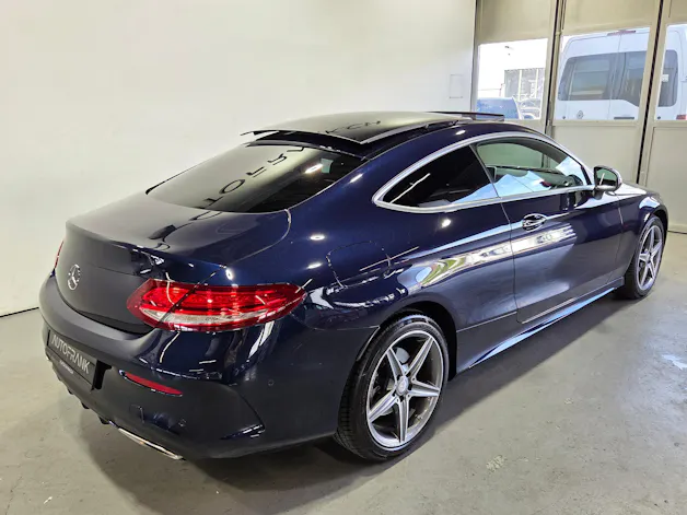 Mercedes-Benz C 300 Coupé AMG Line
