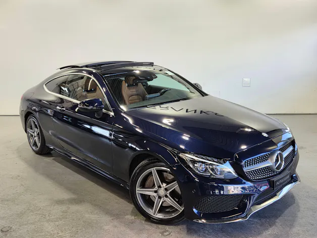 Mercedes-Benz C 300 Coupé AMG Line