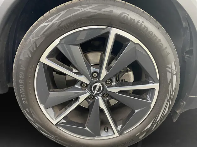Nissan Qashqai 1.3 DIG-T MHEV Tekna Xtronic 4x4