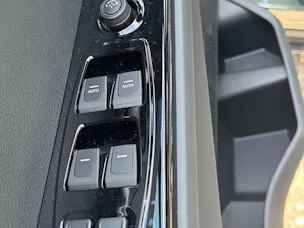KGM -SsangYong Musso 80,6 kWh Platinum 4WD