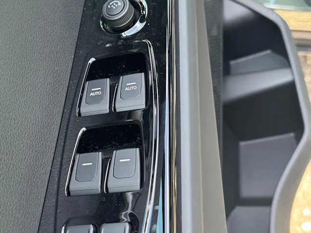 KGM -SsangYong Musso 80,6 kWh Platinum 4WD