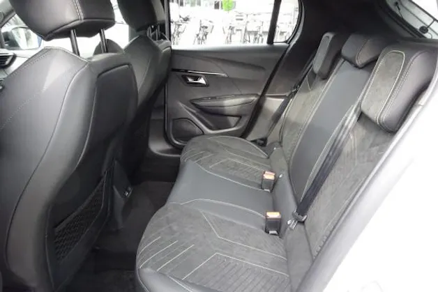Peugeot 208 1.2 MHEV 145 GT