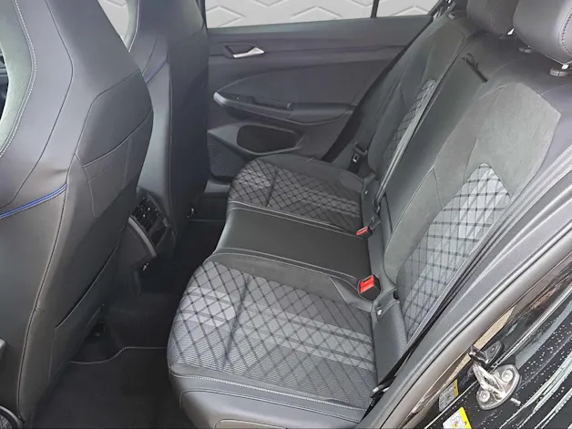 VW Golf 2.0 TSI R-Line DSG 4 Motion
