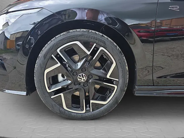 VW Golf 2.0 TSI R-Line DSG 4 Motion
