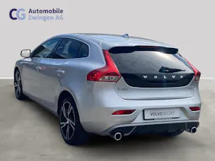 Volvo V40 D2 Momentum R-Design