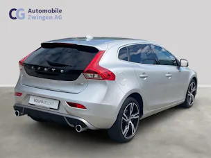 Volvo V40 D2 Momentum R-Design