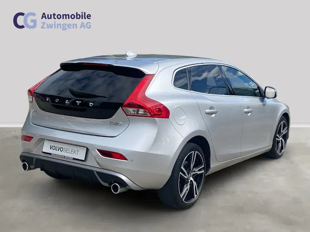 Volvo V40 D2 Momentum R-Design