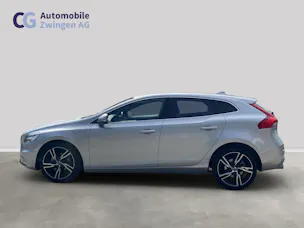 Volvo V40 D2 Momentum R-Design