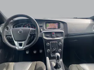 Volvo V40 D2 Momentum R-Design