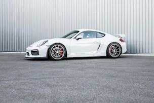 Porsche Cayman GT4 MR