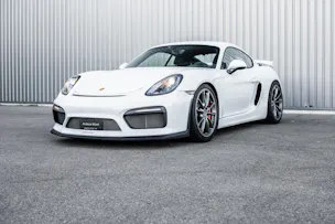 Porsche Cayman GT4 MR