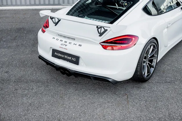 Porsche Cayman GT4 MR