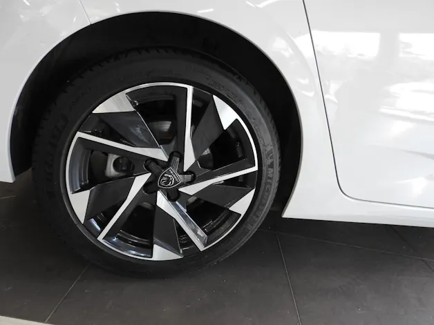 Peugeot 308 1.2 turbo 130 cv Allure