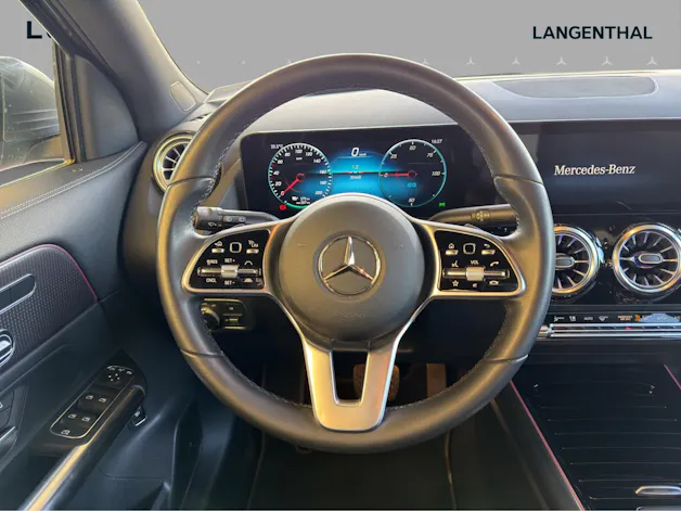 Mercedes-Benz EQA 300 4Matic