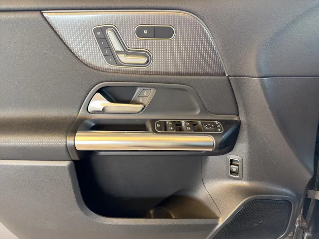 Mercedes-Benz EQA 300 4Matic