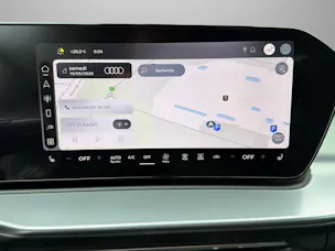Audi Q3 SUV e-hybrid 200 kW S tronig