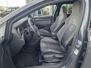 VW Golf 1.5 eTSI mHEV ACT R-Line DSG