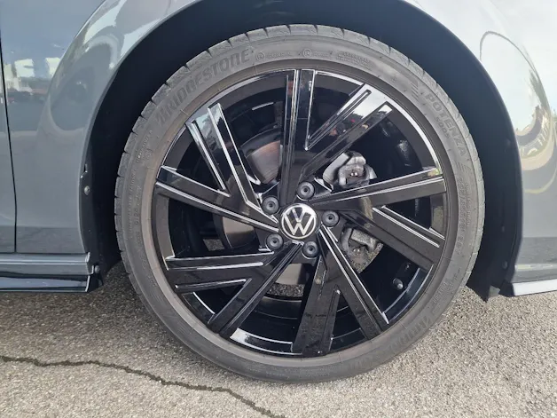 VW Golf 1.5 eTSI mHEV ACT R-Line DSG