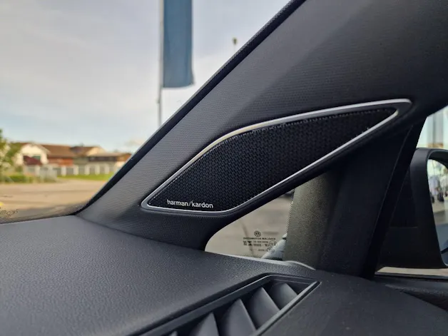 VW Golf 1.5 eTSI mHEV ACT R-Line DSG