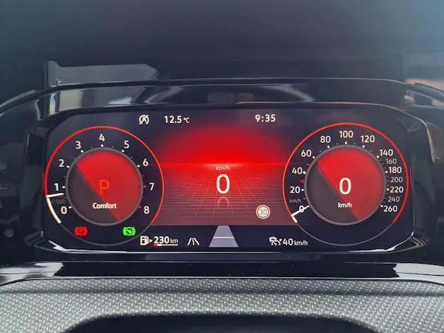 VW Golf 1.5 eTSI mHEV ACT R-Line DSG