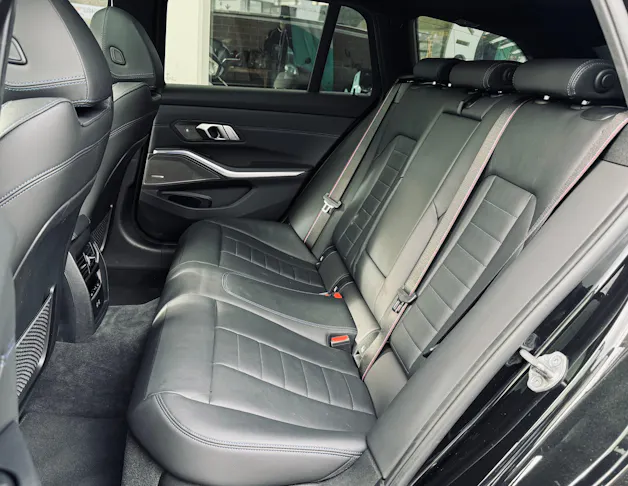BMW 330d xDrive 48V Touring M Sport Steptronic