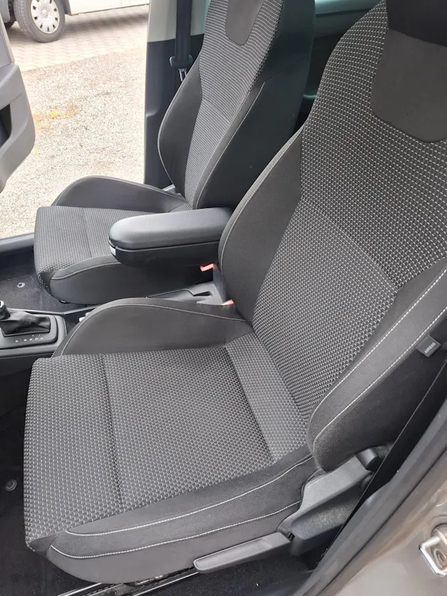 Škoda Rapid Spaceback 1.4 TSI Active DSG
